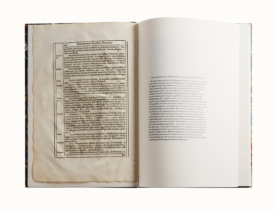 Bibliotheca Bohrmannia, ingebonden leafbook. 17e eeuws pagina gemonteerd in boek.